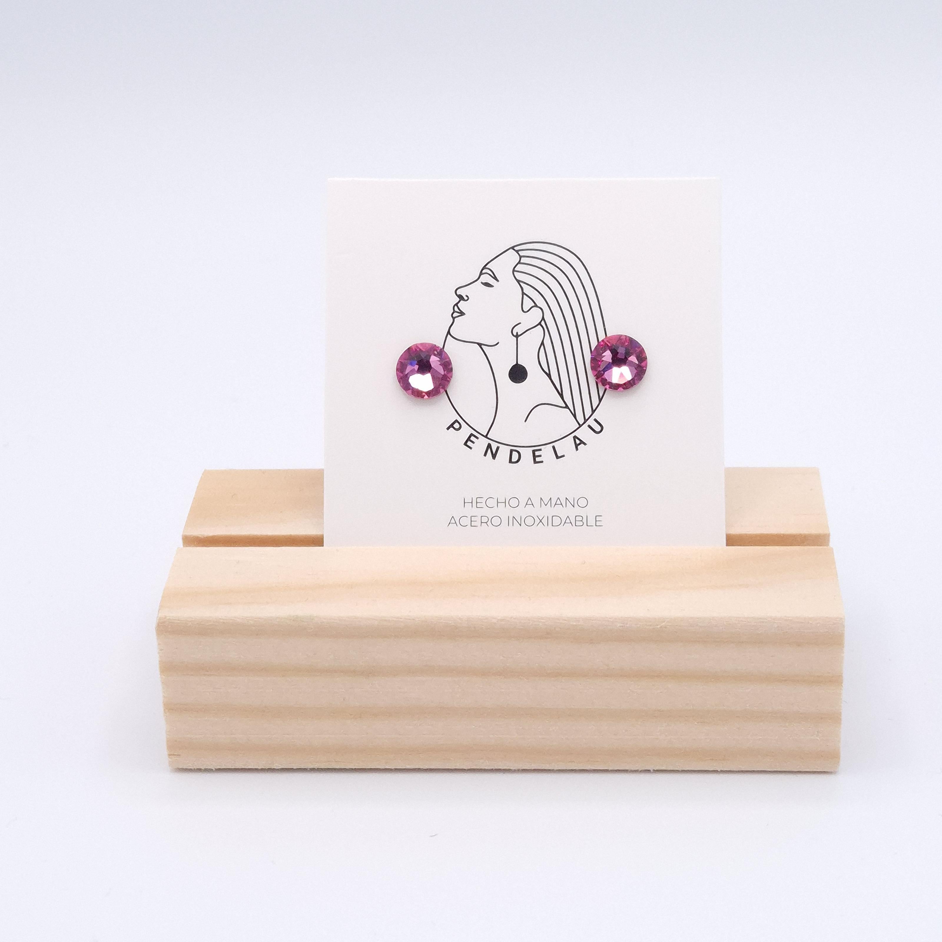 Pendientes de cristal morado facetado con acero plateado cierre presión
